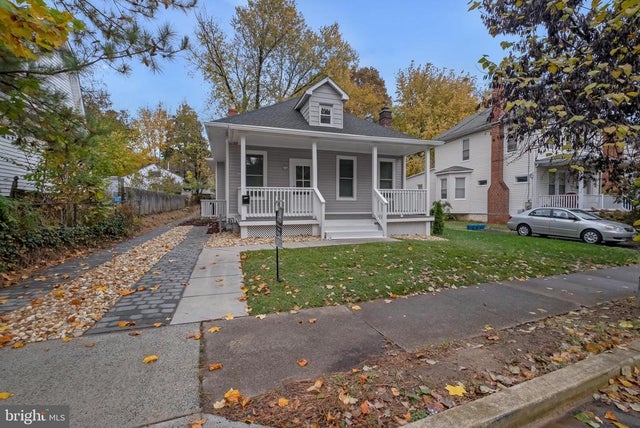 3002 Bunker Hill Rd, Mount Rainier