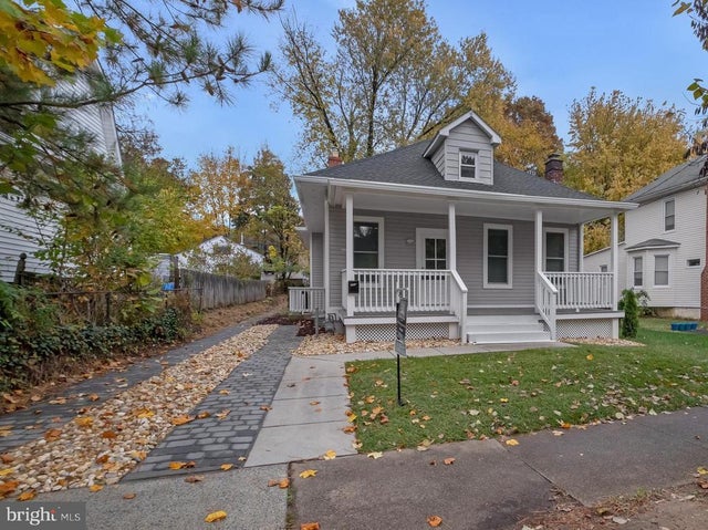 3002 Bunker Hill Rd, Mount Rainier