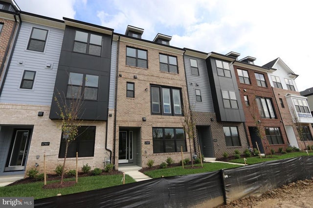 17309 Hardisty Way St #5f, Bowie