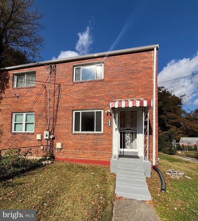 6102 Madison St, Riverdale