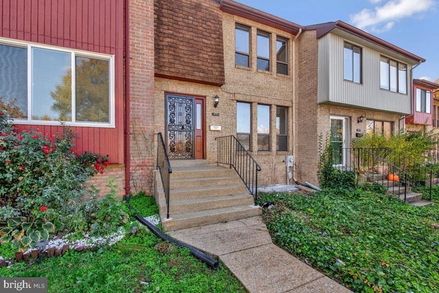 8739 Brae Brooke Dr, Lanham