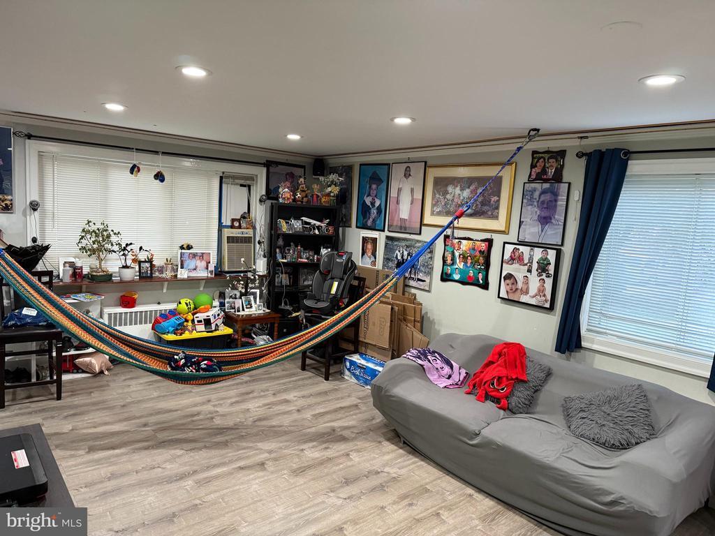 7916 Riggs Rd, HYATTSVILLE