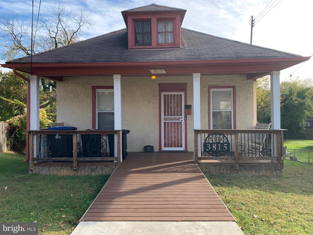 3815 37th St, MOUNT RAINIER