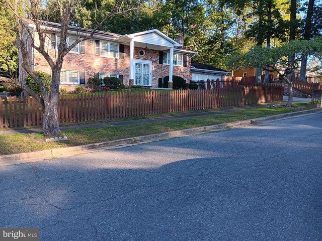 7300 Roselynn Ln, Clinton