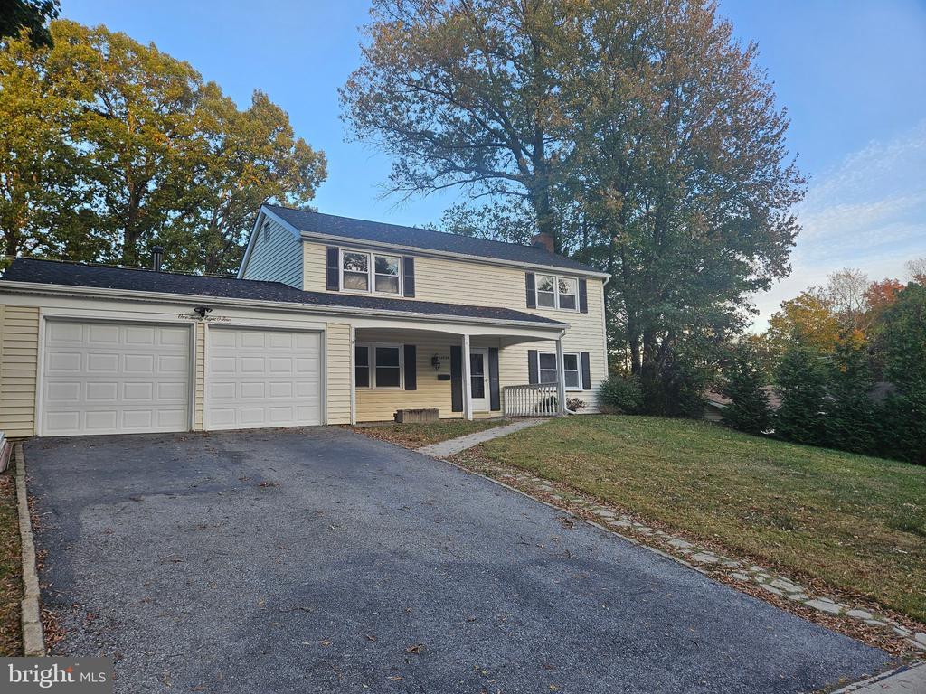 12804 Holiday Ln, BOWIE