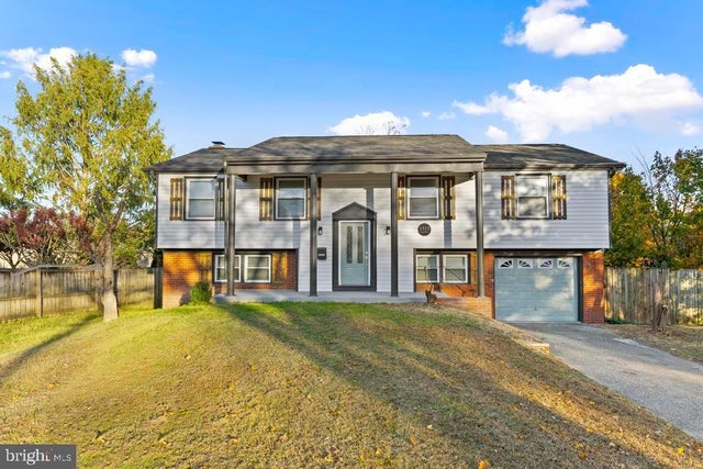 1313 Palmyra Ln, Bowie