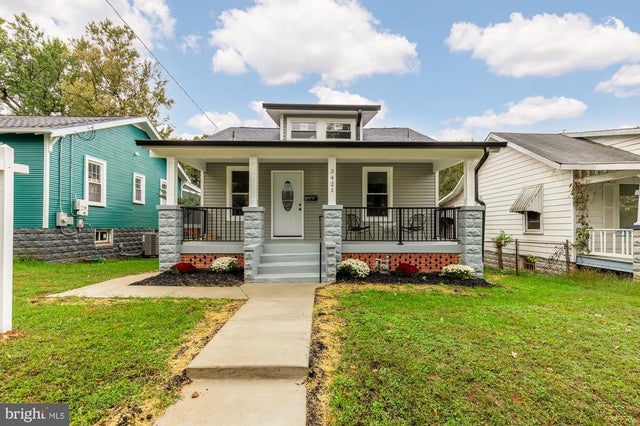 3421 Newton St, Mount Rainier