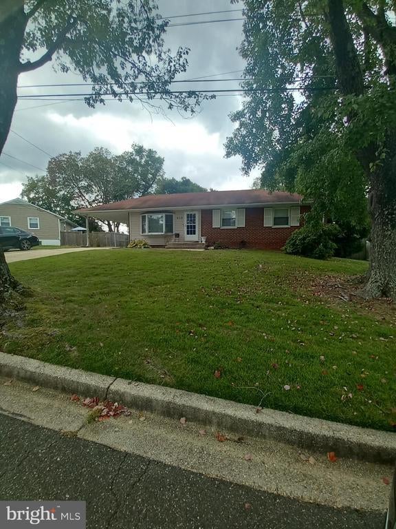 913 Applewood St, Capitol Heights