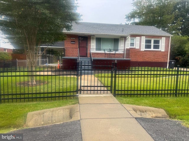 9413 Van Buren St, Lanham