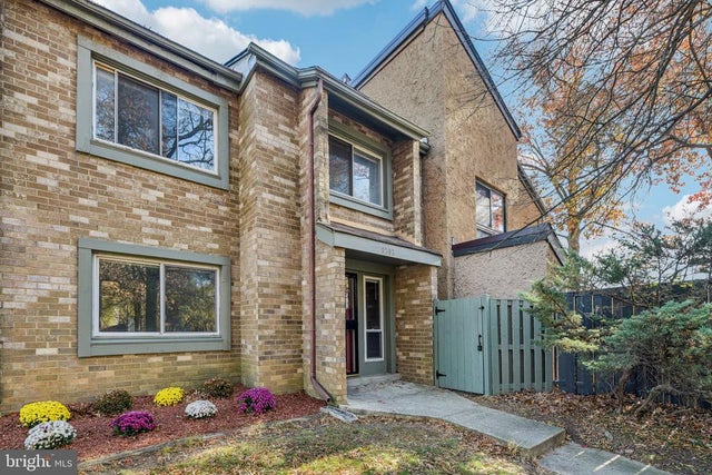 8202 Canning Ter, Greenbelt