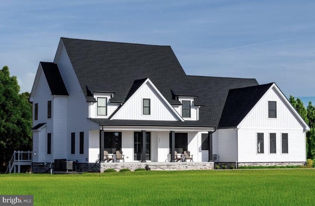 219 Songbird Ln, Centreville