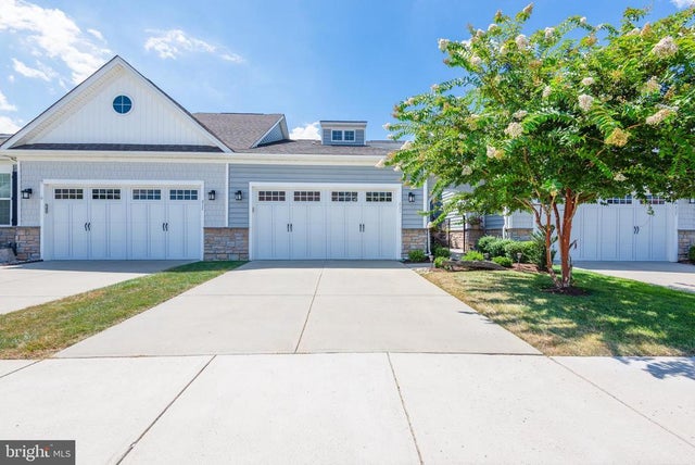 821 Moorings Cir #144, Stevensville