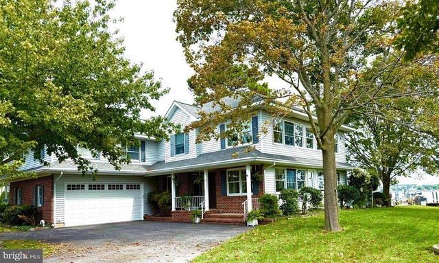 902 Long Point Rd, Grasonville