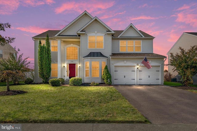 233 N Field Way, Centreville