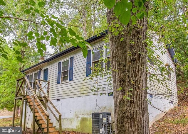 26079 S Sandgates Rd, Mechanicsville