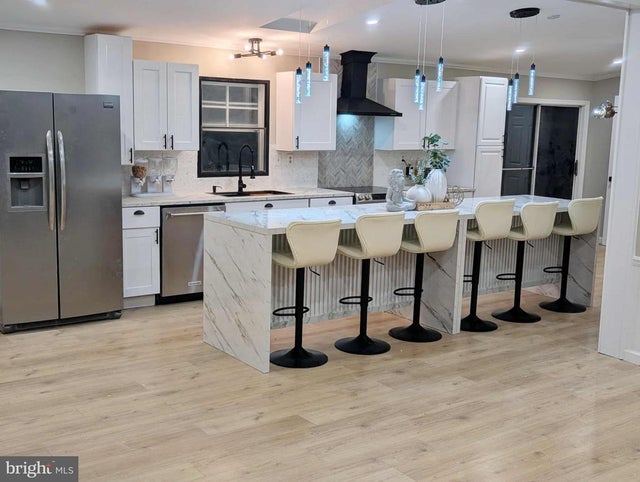 45851 N Poteat Ct, California