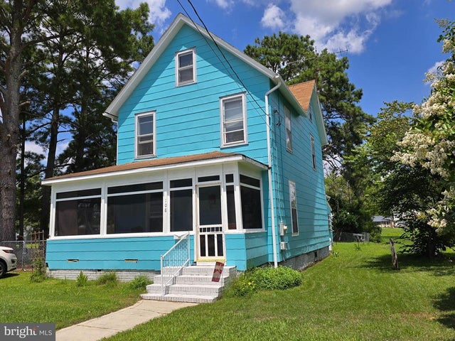 108 W Chesapeake Ave, Crisfield
