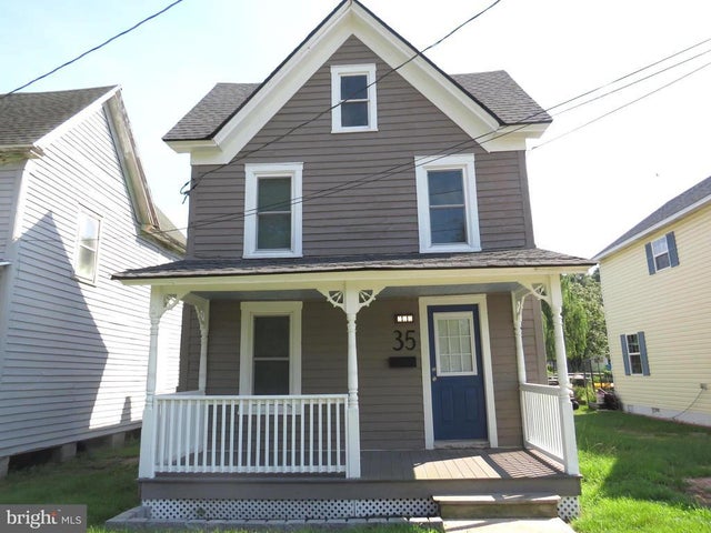 35 W Chesapeake Ave, Crisfield