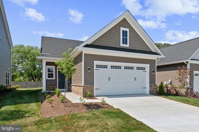 1009 Champlain Ct, Trappe