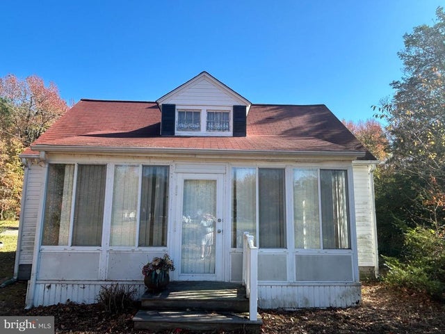 22381 Cooper Ln, Wittman