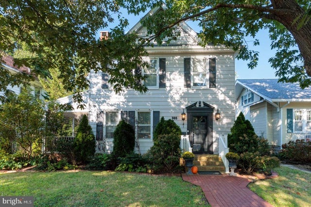 305 S Aurora St, Easton