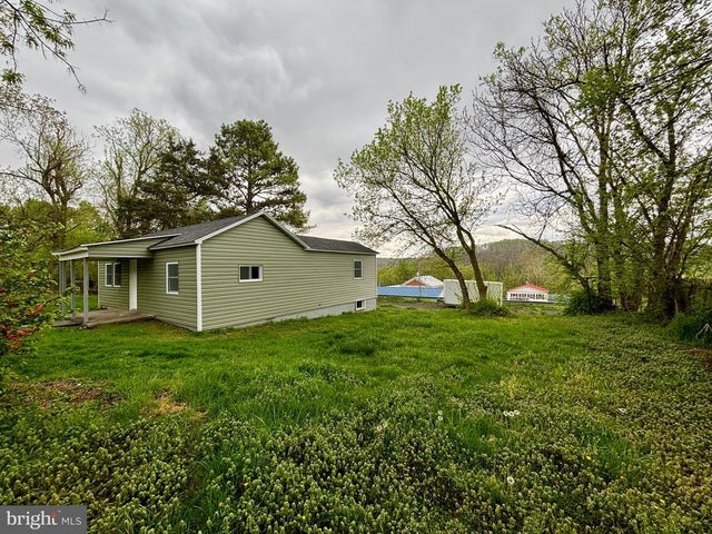 12 N Church St, Hancock