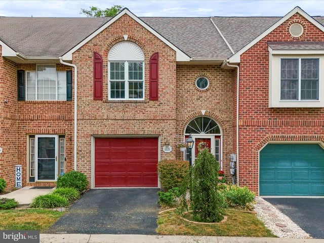 1221 Lindsay Ln, Hagerstown