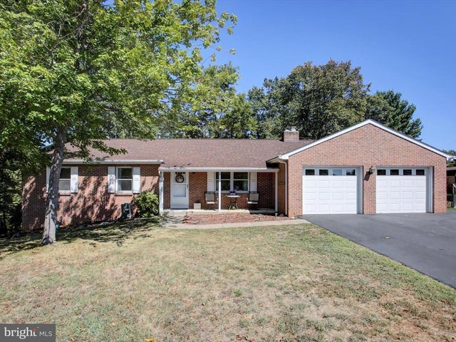 1 Dartmouth Dr, Hagerstown