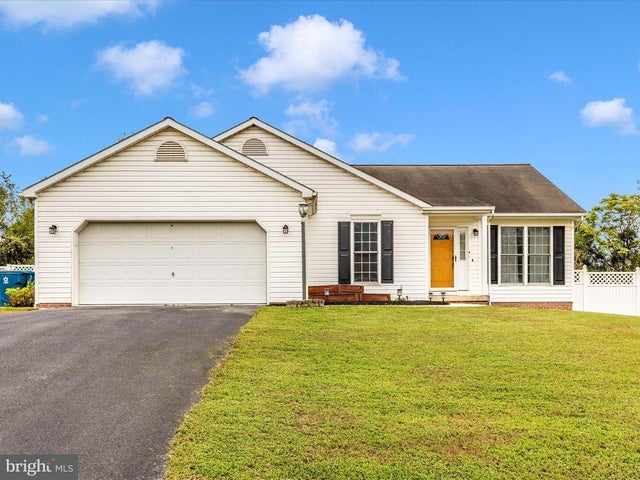 11819 White Pine Dr, Hagerstown