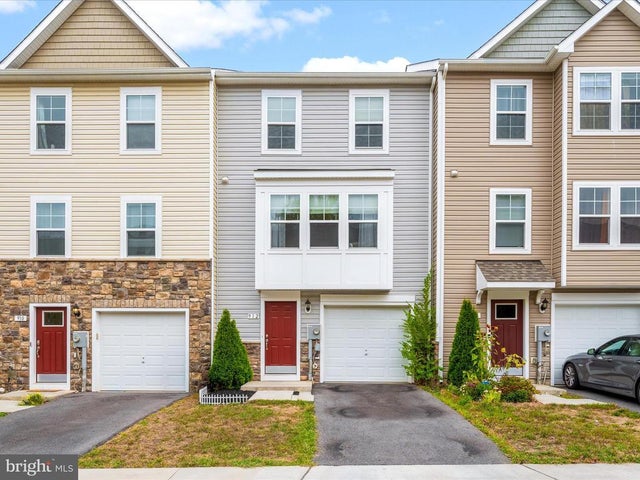 912 Mercer Dr, Hagerstown