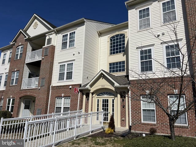 2000 Whispering Ponds Ct #1b, Salisbury