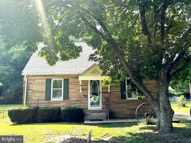 1504 Lilac Dr, Salisbury