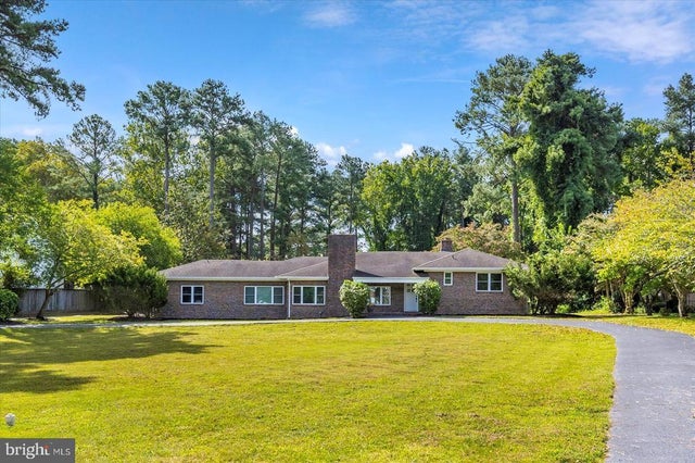 1105 Riverside Dr, Salisbury