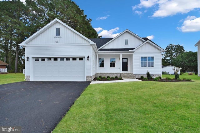 303 Viewfield Dr, Salisbury