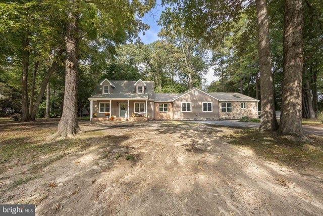 1708 E Clear Lake Drive, Salisbury