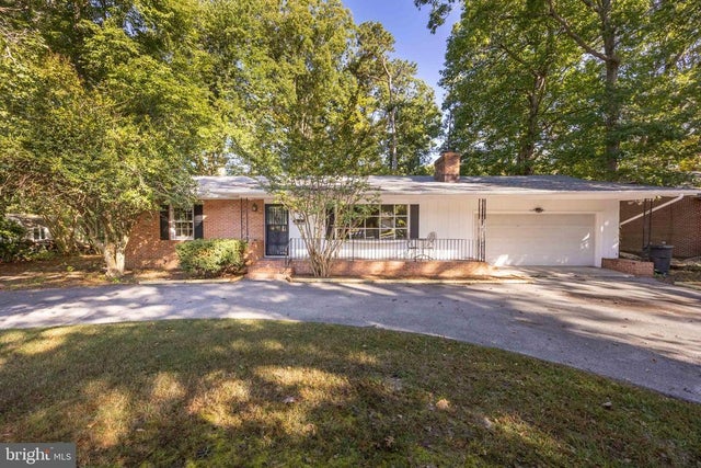 1105 Middle Neck Dr, Salisbury