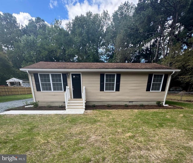 667 Cook Dr, Salisbury