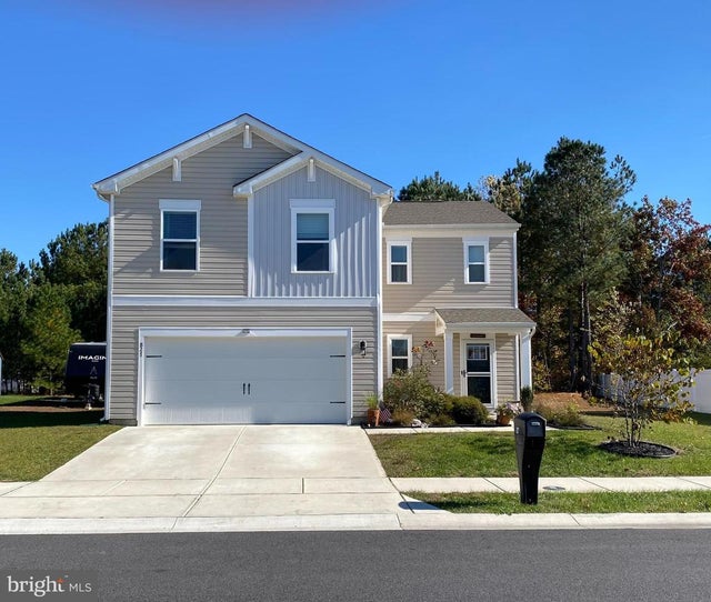 827 Marquis Ave, Salisbury