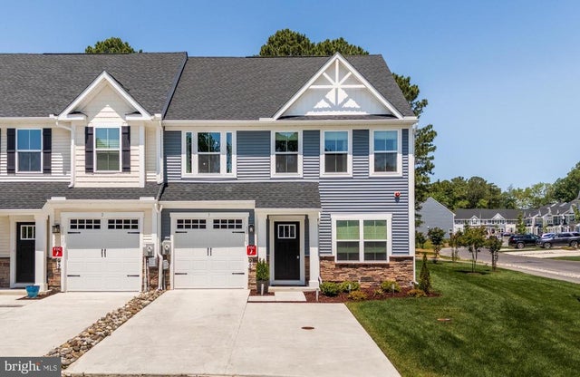 11020 Augusta Ln #3, Berlin