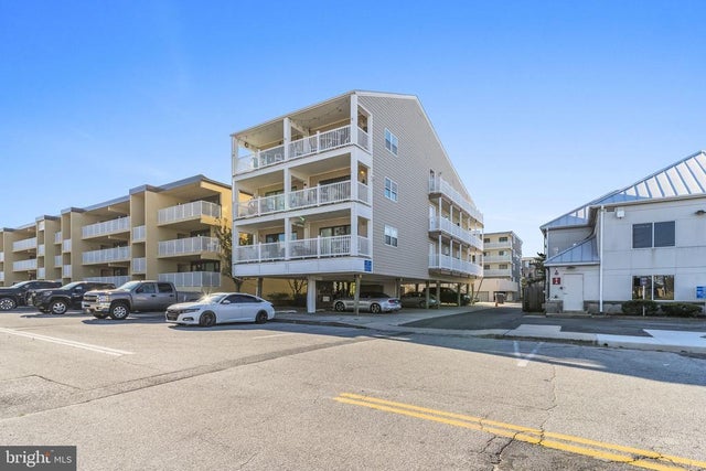 11 47th St #202, Ocean City