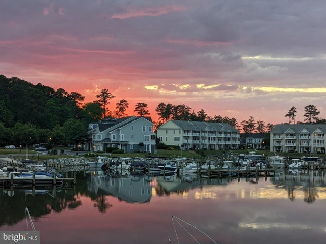 10900 Holystone Ln #201, Berlin