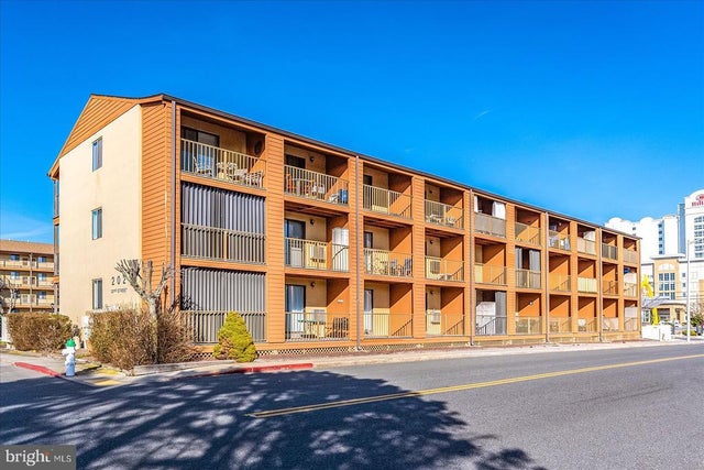 202 32nd St #301, Ocean City