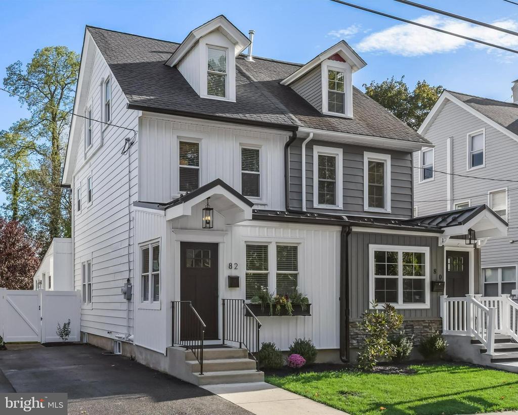 82 E 3rd St, MOORESTOWN