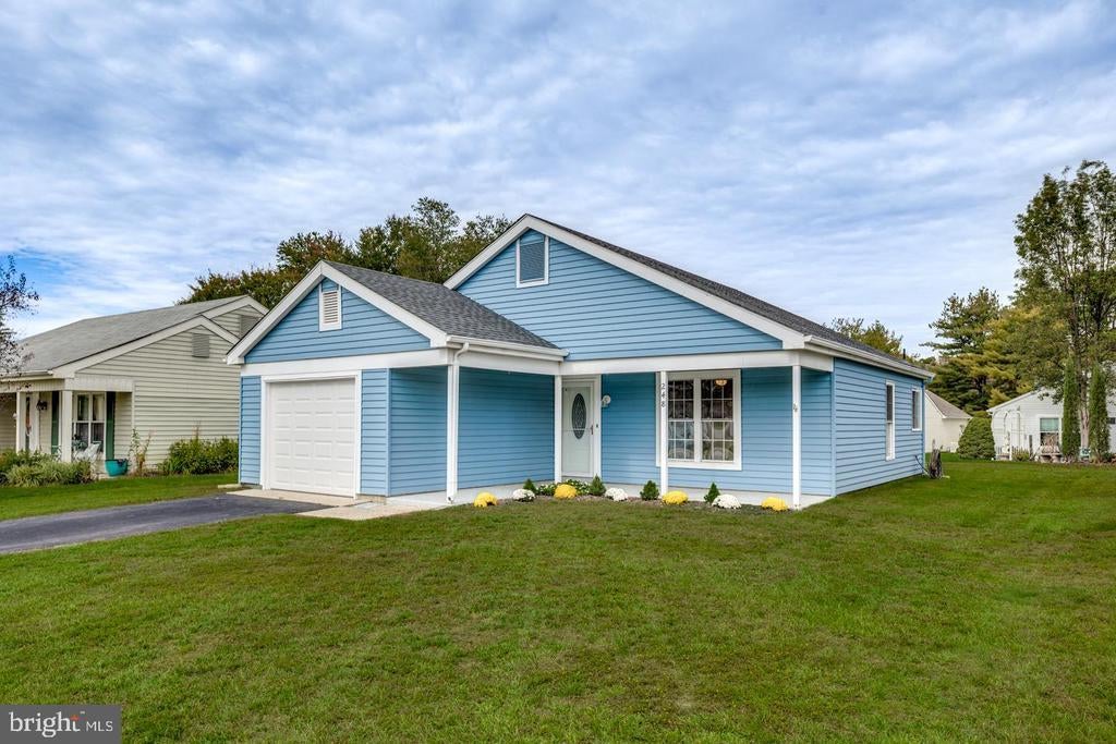 248 Huntington Dr, SOUTHAMPTON