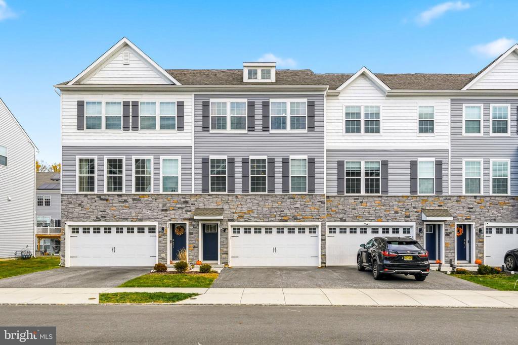22 Cardinal Way, MOUNT LAUREL