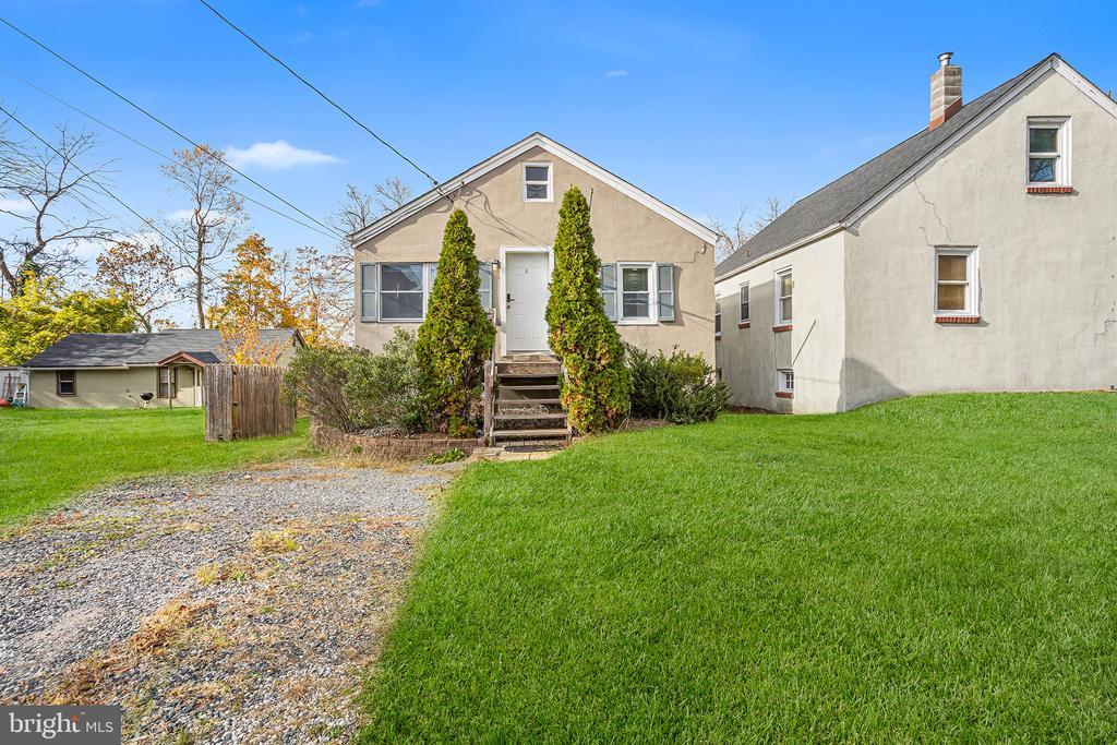 4 Creekview Ave, TRENTON