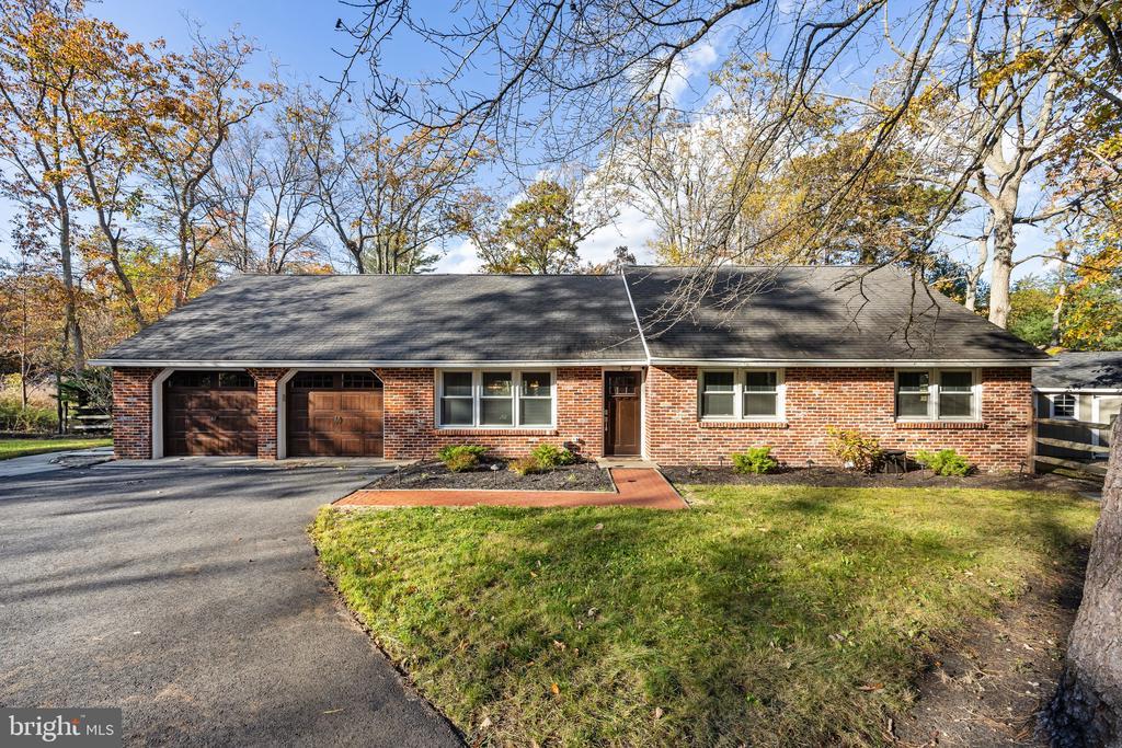 155 Tuckerton Rd, MEDFORD LAKES