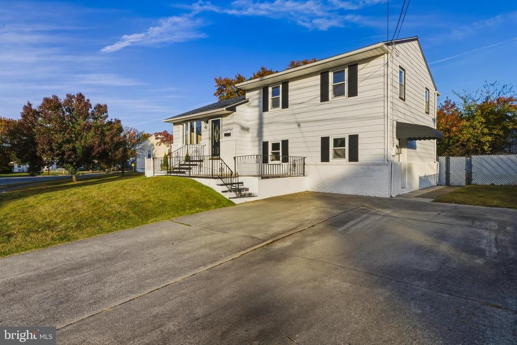 688 Dettmar Ter, RUNNEMEDE