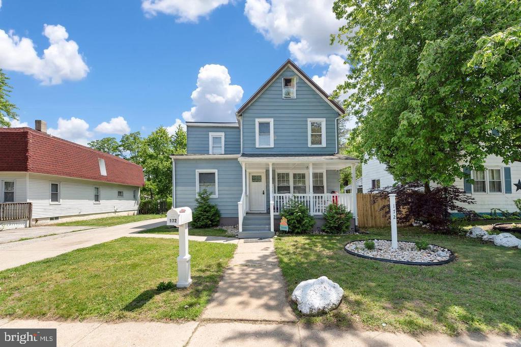 172 E Charleston Ave E, LAWNSIDE