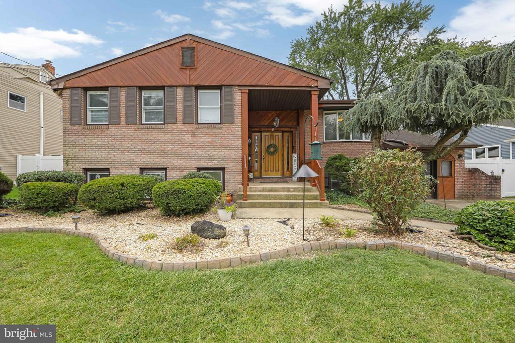 5 Ivy Ln, CHERRY HILL